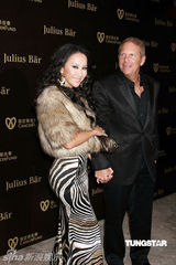 幻灯图：熊黛林李玟乐基儿何超仪等齐聚慈善晚宴