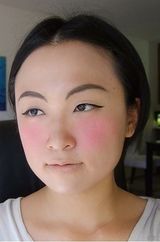 组图：女孩模仿唐朝仕女妆网络爆红