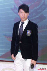 组图：张家辉难忘昔日受训点滴 行军礼显帅气