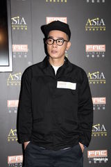 组图：陈小春强烈澄清无小三 傅颖祝福旧爱新恋情