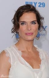 高清组图：《蓝精灵》纽约首映 波姬-小丝等助阵