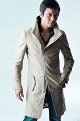 幻灯图：从创世纪到秦始皇 罗嘉良用灵魂塑造经典