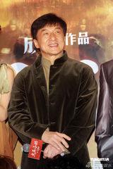 幻灯：成龙携《大兵小将》柏林归来 首映过后拍新片 