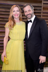 组图：奥斯卡晚宴养眼 可儿秀半球龙女大露背