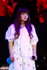 组图：徐佳莹首开个唱 偶像范晓萱站台助阵