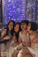 组图：《小时代》曝剧照 四姐妹清新出镜