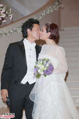 组图：叶佩雯郭伟亮浪漫大婚 陈奕迅喜当兄弟团