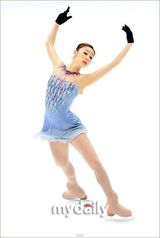 组图：花滑选手金妍儿时隔7年首次参加国内比赛