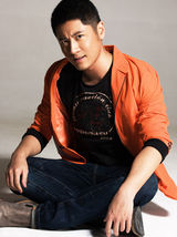 组图：任重型男写真 犀利眼神诉说不羁青春