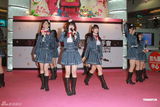 组图：AKB48香港举行握手会 防骚扰要歌迷先洗手