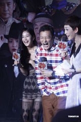 组图：余文乐为母亲首次出演内地电视剧