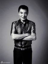 组图：刘威重返大荧幕黑白质感显硬汉本色