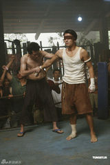 组图：谢霆锋新广告秀多种造型 不甘生活太过平淡