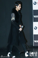 组图：韩团TeenTop以首尔为起点展开世界巡演