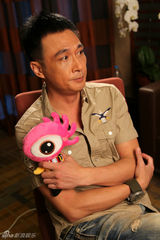 组图：吴镇宇《冲上云霄2》新浪专访