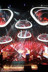 组图：湖南卫视跨年晚会范玮琪陶喆张杰彩排卖力