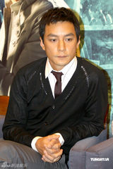 高清图：《枪王之王》发布会 两型男护卫阿SA