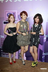 容祖儿大胆想拍内衣广告 Twins写真拼嫩模(图)