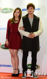 组图：金智勋金静敏等出席新饮品上市活动