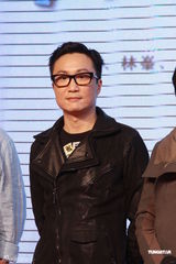 组图：海清加盟《男人如衣服》挑战爱情喜剧