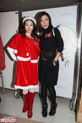 组图：《名媛望族》剧组齐聚宣传 杨怡压力大长痘