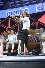 组图：演说家初赛终极战上演 李咏鲁豫热舞