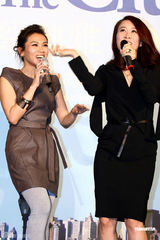 组图：蔡健雅三月开唱那英站台 两人台上跳舞