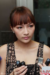 组图：港嫩模组合AD2疑被灌醉拍裸照 报警求助