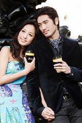 组图：《胜女的代价》高以翔蒋怡伦敦街头浪漫相遇