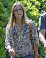 组图：盘点保罗-沃克与小女友贾斯敏恩爱瞬间