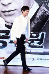 高清组图：朱元崔江熙亮相《7级公务员》发布会