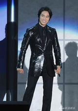 幻灯图：张东健李秉宪宋承宪元彬四大天王日本聚首