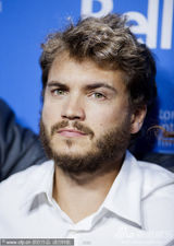 《Twice Born》发布会 佩内洛普-克鲁兹甜笑亮相