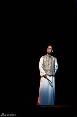 组图：谢君豪《南海十三郎》文人气息浓厚