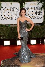 组图：凯特-贝金赛尔鱼尾礼服亮相红毯明媚动人