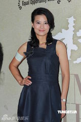 组图：《桃姐》举行庆功宴 众主创到场庆祝