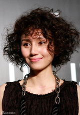 高清组图：李晨袁泉出席某新店开幕暨新品发布