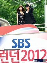 组图：少时秀英尹道贤接任《深夜TV演艺》主持人