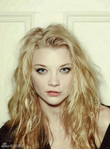 组图：“猫女”娜塔莉剃发登GQ 半裸秀强悍性感