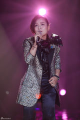 组图：歌手2邓紫棋变嘻哈女孩 动力火车首登场