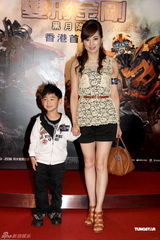 组图：《变形金刚3》香港首映 郑伊健黎耀祥捧场