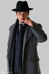 幻灯图：《电波》热拍 赵立新版“李侠”造型百变