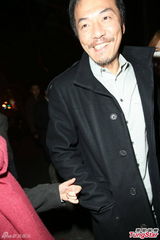 组图：陆川戴立忍曾宝仪等现身张震婚礼