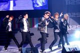 幻灯图：韩国女子团体4 MINUTE携师弟BEAST赴台演出
