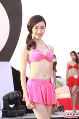 组图：19位入选亚姐泳装出镜 大秀身材性感靓丽