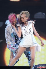 组图：罗志祥红馆热力开唱 罗妈亮相林志颖助阵