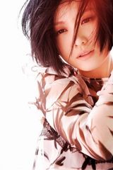 高清：姚贝娜全新写真 主打冷艳透视装