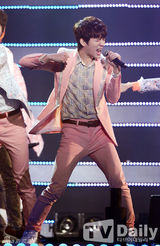 组图：INFINITE白智英等亮相《有味的演唱会》