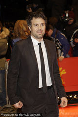 幻灯图集：《关门岛》首映 莱昂纳多亮相成焦点