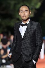 高清组图：金马奖红毯精选 男星西装革履潇洒比帅